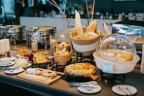 Eco Cozy Beachfront Resort Chaam