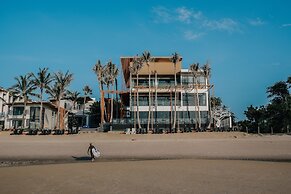 Eco Cozy Beachfront Resort Chaam