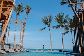 Eco Cozy Beachfront Resort Chaam