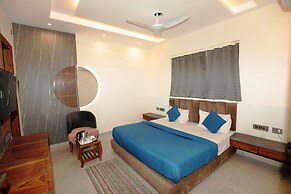 Hardik Palace By F9 Hotels