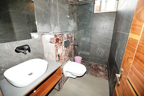 Hardik Palace By F9 Hotels