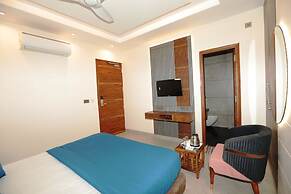 Hardik Palace By F9 Hotels