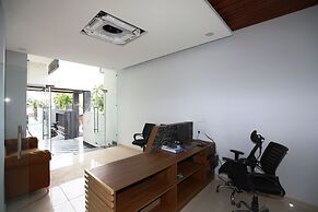 Hardik Palace By F9 Hotels