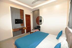 Hardik Palace By F9 Hotels