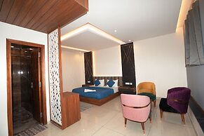 Hardik Palace By F9 Hotels