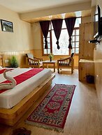 Amar Villa Manali