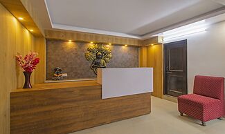 Hotel Peak View, 300 Mts From Mall Road