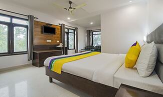 Hotel Peak View, 300 Mts From Mall Road