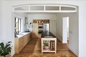 Buccara Noetzie - Craighross Castle