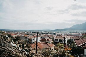 Rock in the Yard in Kalampaka