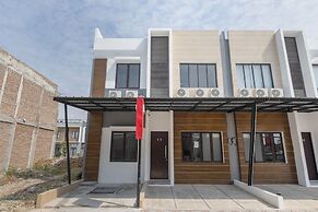 OYO Life 3248 Vision Residence Karawang