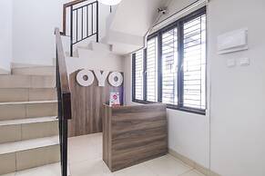 OYO Life 3248 Vision Residence Karawang