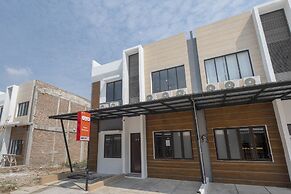 OYO Life 3248 Vision Residence Karawang