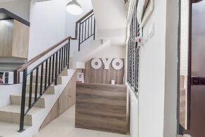 OYO Life 3248 Vision Residence Karawang