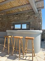 Immaculate Villa & Pool in Paros - Sleeps 10