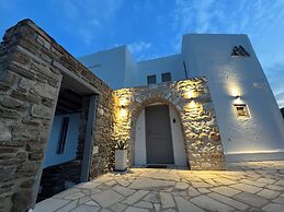 Luxurious Villa Oasis in Paros