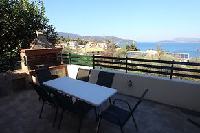 Impeccable 4-bed House in Nikiana