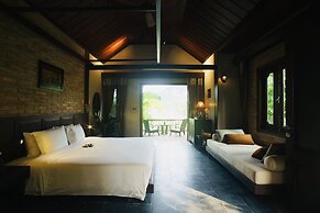 Nham Village Resort