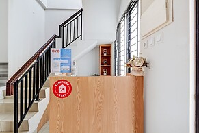 OYO 90688 Marta Residence