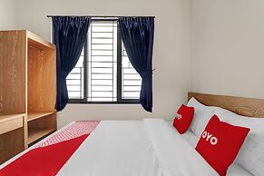 OYO 90688 Marta Residence