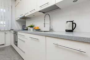 Jana Brożka Apartment Warsaw by Renters