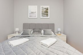 Jana Brożka Apartment Warsaw by Renters