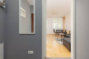 Jana Brożka Apartment Warsaw by Renters