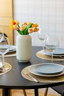 Jana Brożka Apartment Warsaw by Renters