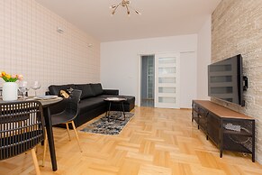 Jana Brożka Apartment Warsaw by Renters