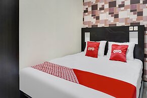 OYO 91646 fio colombus residence