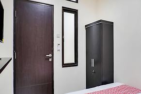 OYO 91646 fio colombus residence