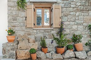 Naxian Serenity Suites