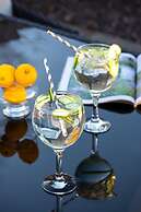 Stunning 1-bed Cottage Near Carlisle With Hot tub