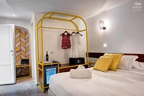 Villa Degli Dei - Private Waterfront Villa