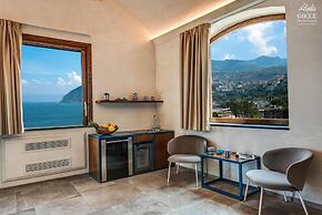 Villa Degli Dei - Private Waterfront Villa