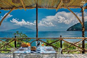 Villa Degli Dei - Private Waterfront Villa