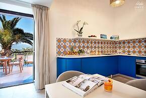 Villa Degli Dei - Private Waterfront Villa