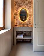 Villa Degli Dei - Private Waterfront Villa