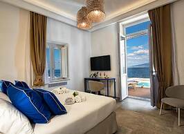 Villa Degli Dei - Private Waterfront Villa