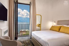 Villa Degli Dei - Private Waterfront Villa