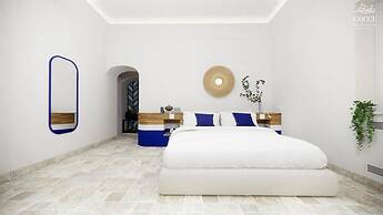 Villa Degli Dei - Private Waterfront Villa