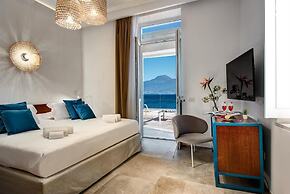 Villa Degli Dei - Private Waterfront Villa