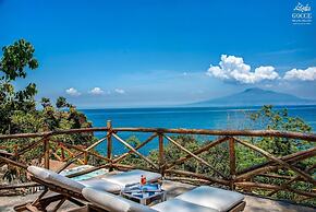 Villa Degli Dei - Private Waterfront Villa