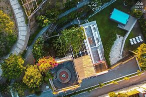 Villa Degli Dei - Private Waterfront Villa