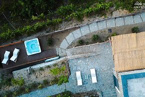 Villa Degli Dei - Private Waterfront Villa