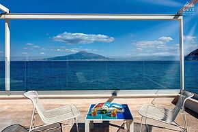 Villa Degli Dei - Private Waterfront Villa