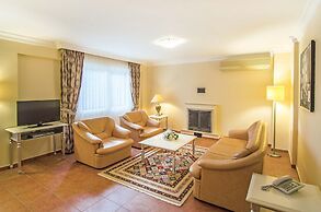 Pine Villas & Apartments Kusadasi