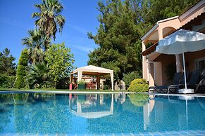 Pine Villas & Apartments Kusadasi