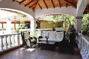 Pine Villas & Apartments Kusadasi