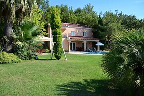 Pine Villas & Apartments Kusadasi